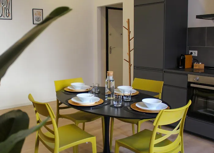 Comostay Apartment *